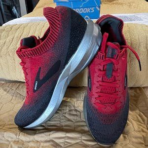 Brooks Levitate 2  Men's 8 (Women's Size 9.5)